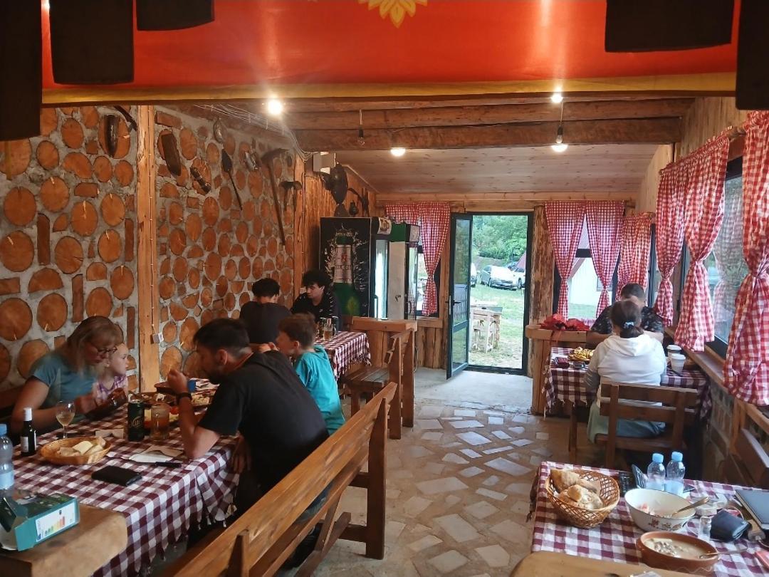 Ethno Cottage Momo Tepca 자블야크 외부 사진